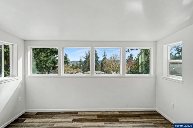 1080 Glen Creek Rd NW, Salem, OR 97304