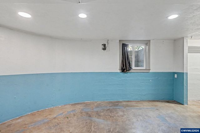 1080 Glen Creek Rd NW, Salem, OR 97304