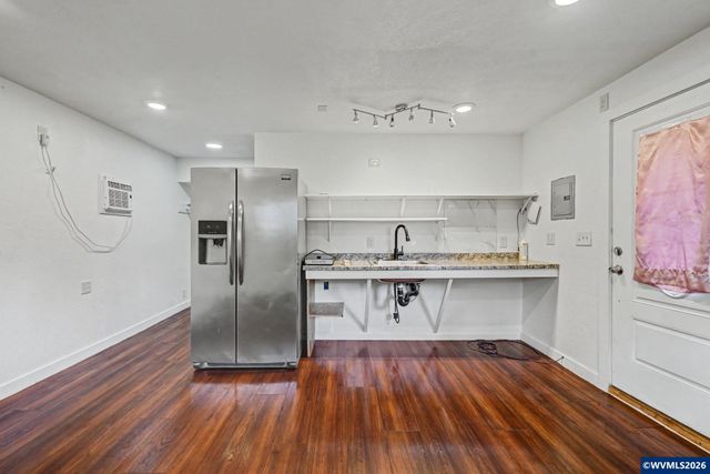 1080 Glen Creek Rd NW, Salem, OR 97304