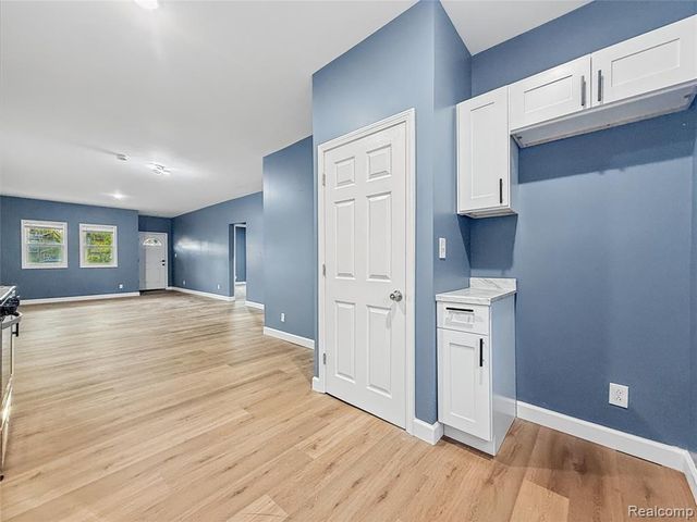 3446 Seyburn Street, Detroit, MI 48214