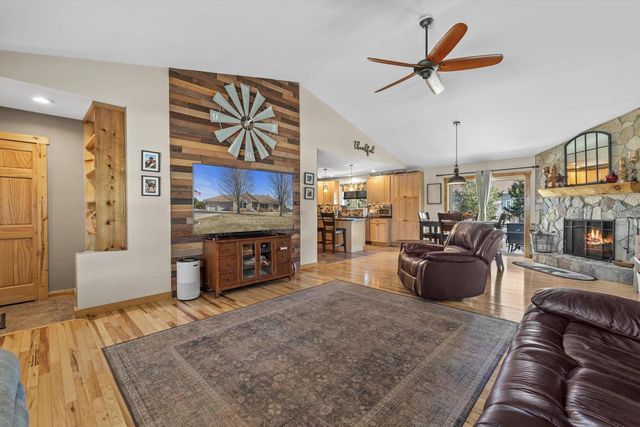 9065 377th AVENUE, Twin Lakes, WI 53181