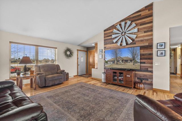 9065 377th AVENUE, Twin Lakes, WI 53181