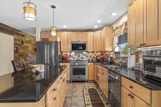 9065 377th AVENUE, Twin Lakes, WI 53181