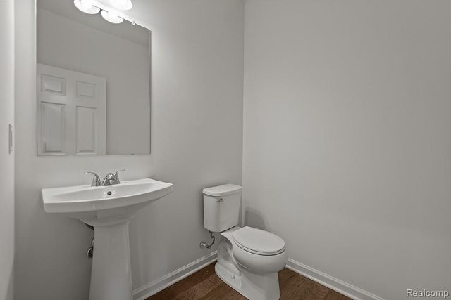 5620 Fir Court, Almont, MI 48003