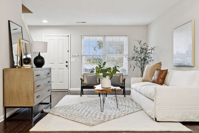 594 Flintlock Ct, Nashville, TN 37217