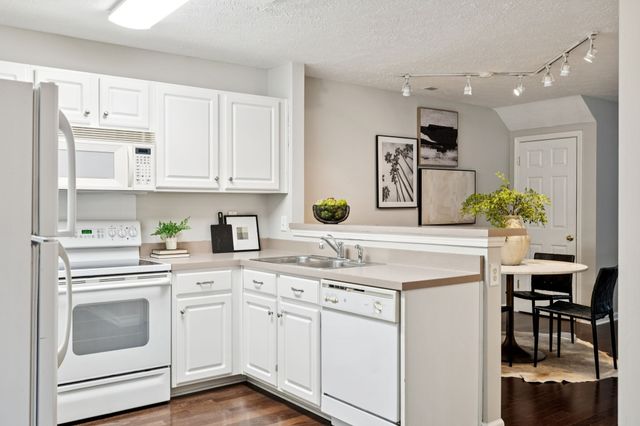 594 Flintlock Ct, Nashville, TN 37217