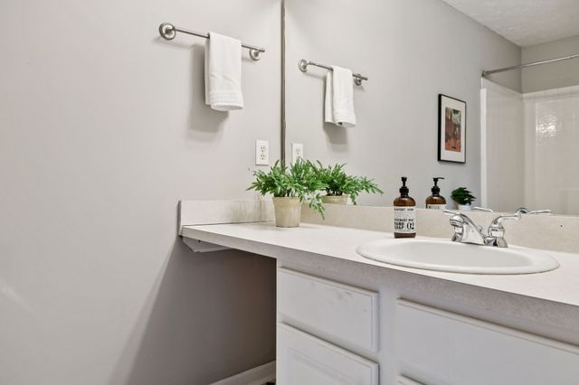 594 Flintlock Ct, Nashville, TN 37217