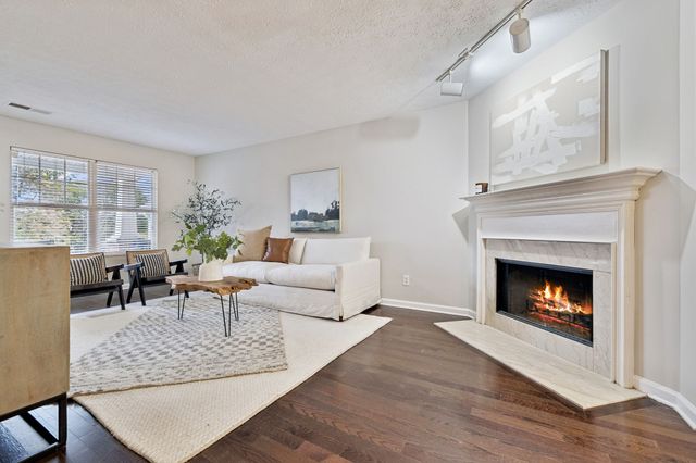 594 Flintlock Ct, Nashville, TN 37217