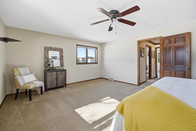 W6534 MANITOWOC ROAD, Menasha, WI 54952