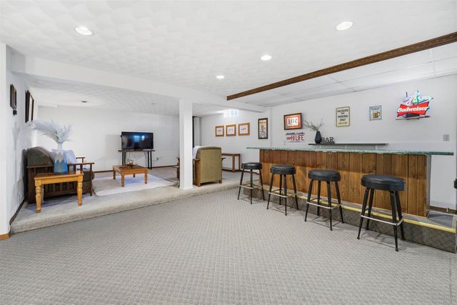 W6534 MANITOWOC ROAD, Menasha, WI 54952