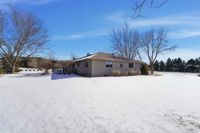 W6534 MANITOWOC ROAD, Menasha, WI 54952