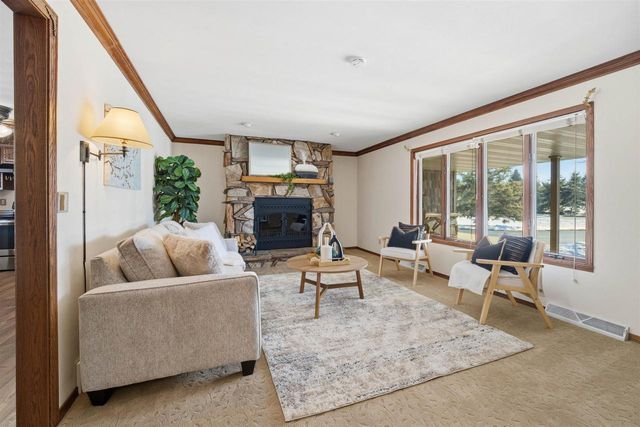 W6534 MANITOWOC ROAD, Menasha, WI 54952