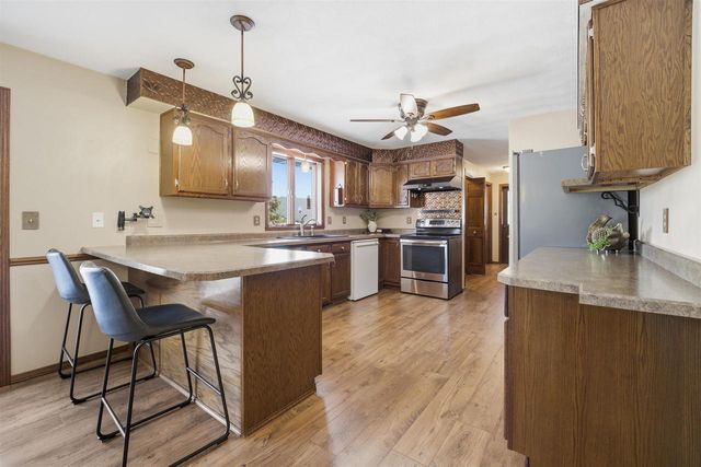 W6534 MANITOWOC ROAD, Menasha, WI 54952