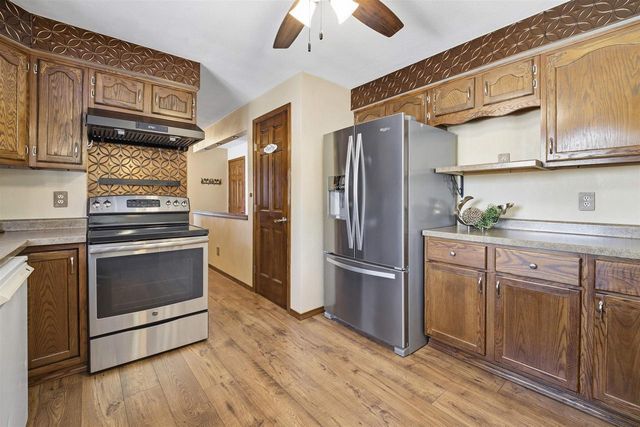 W6534 MANITOWOC ROAD, Menasha, WI 54952