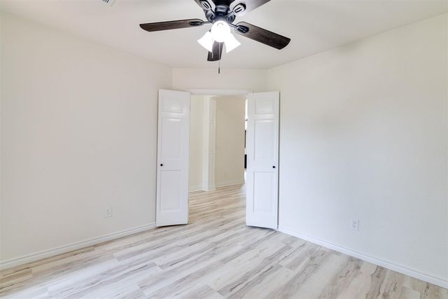 110 NE 51st St, Lawton, OK 73507