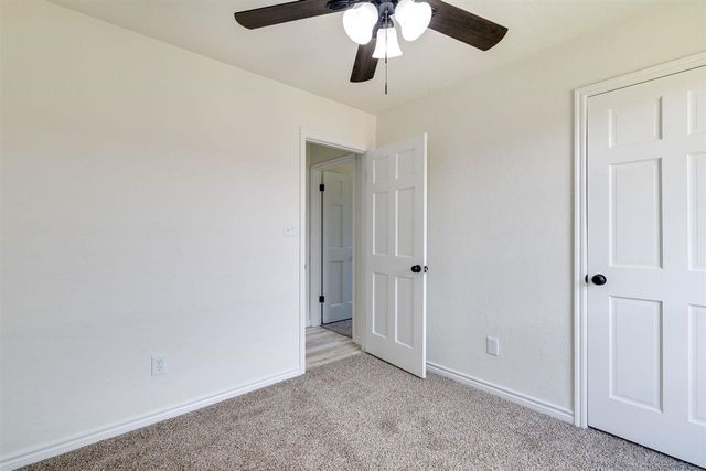 110 NE 51st St, Lawton, OK 73507