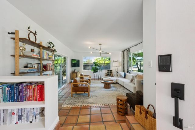 543 Avenue Del Oro, Sonoma, CA 95476