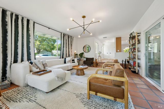 543 Avenue Del Oro, Sonoma, CA 95476