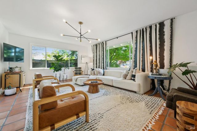 543 Avenue Del Oro, Sonoma, CA 95476