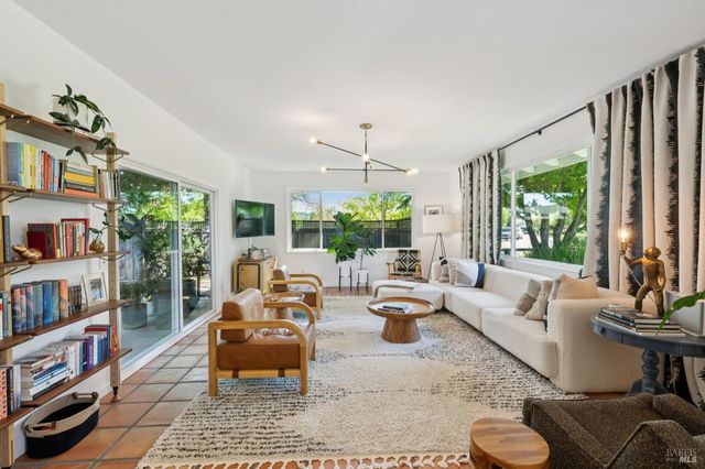 543 Avenue Del Oro, Sonoma, CA 95476