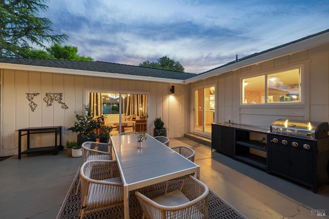 543 Avenue Del Oro, Sonoma, CA 95476