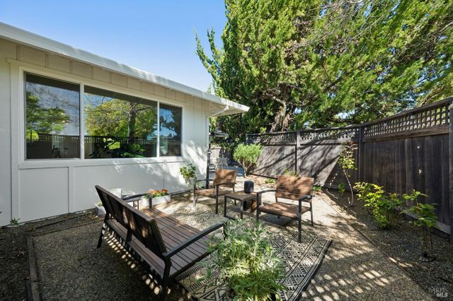 543 Avenue Del Oro, Sonoma, CA 95476