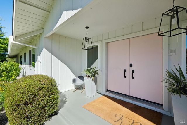 543 Avenue Del Oro, Sonoma, CA 95476