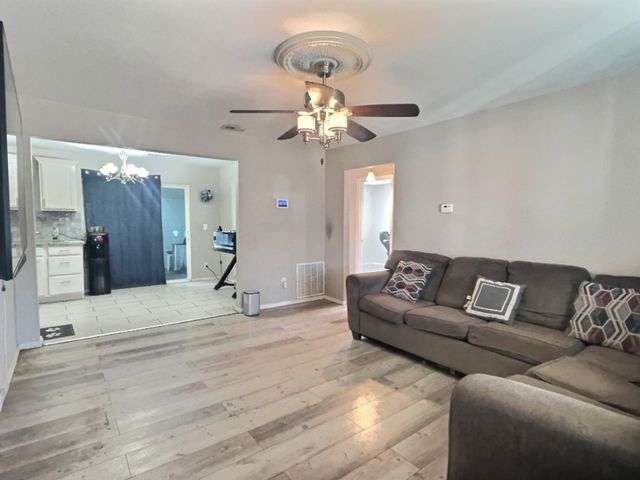 1908 S Ellis St, Wichita, KS 67211