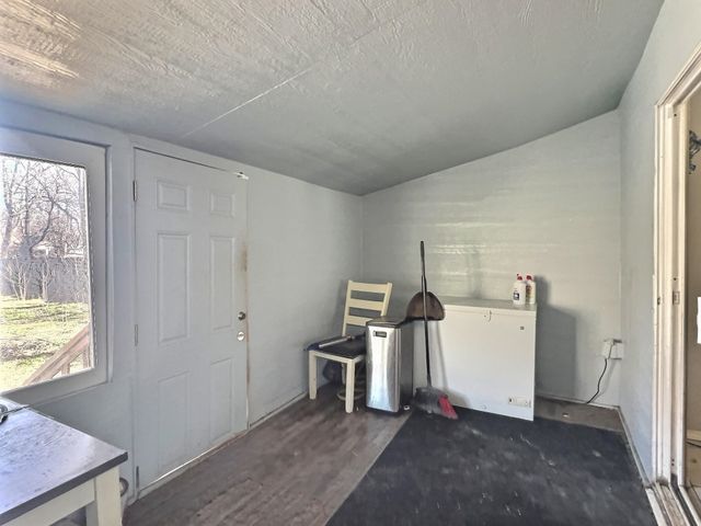 1908 S Ellis St, Wichita, KS 67211