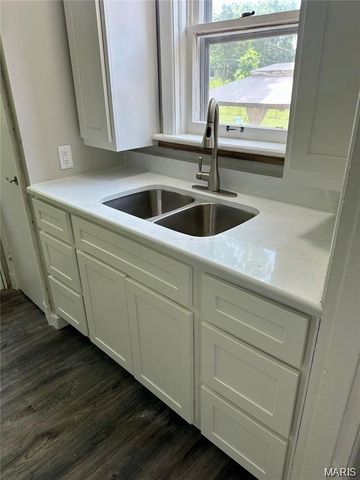 1422 Tamerton Avenue, University City, MO 63132