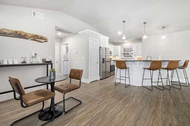 85 N Letitia Avenue, Fayetteville, AR 72701