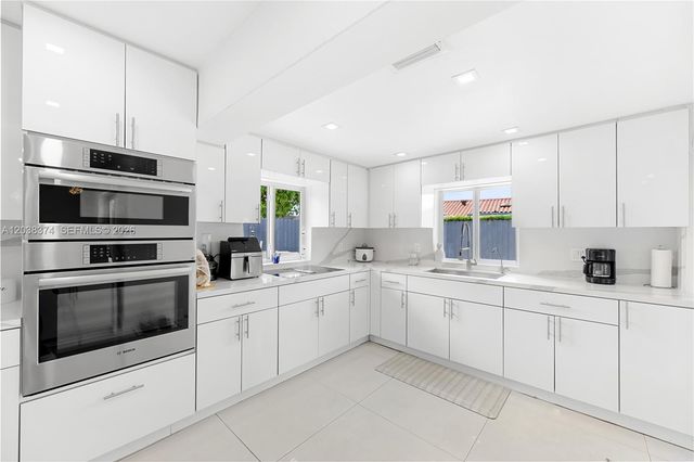 9724 SW 4th Terrace, Miami, FL 33174