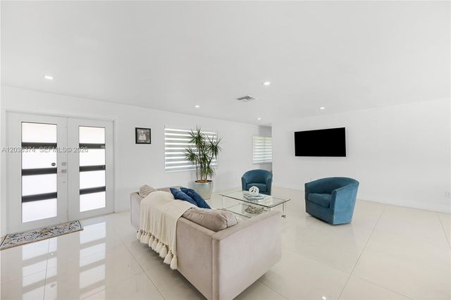 9724 SW 4th Terrace, Miami, FL 33174