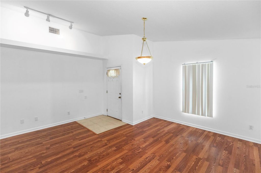 Image 2 of property listing at 1415 E ANNIE STREET, Tampa, FL 33612