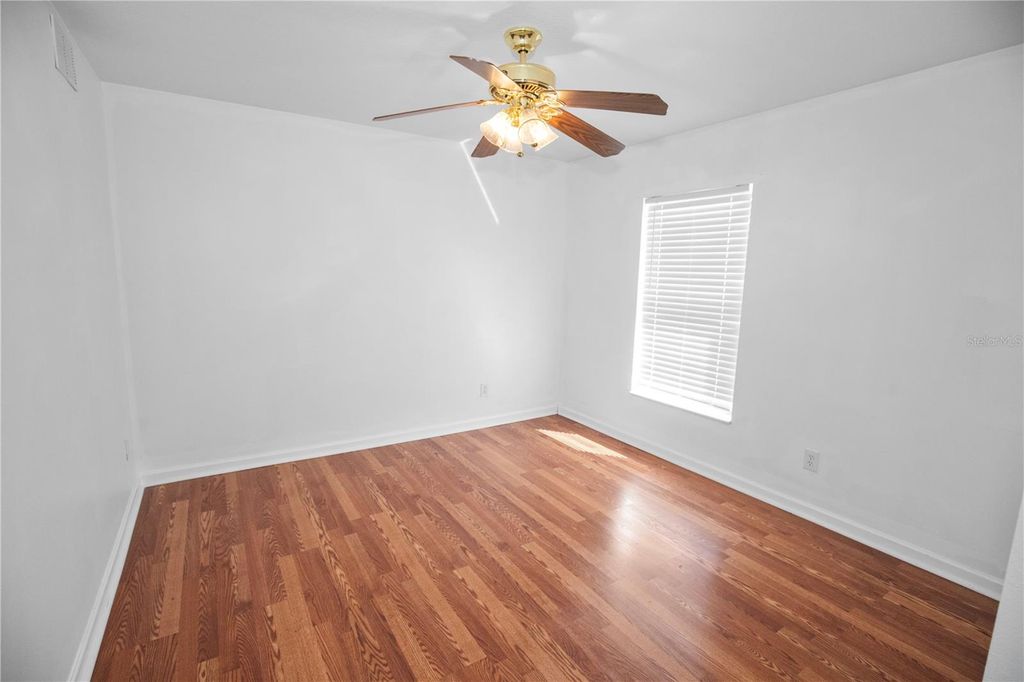 Image 25 of property listing at 1415 E ANNIE STREET, Tampa, FL 33612