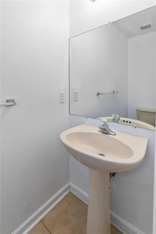 Image 26 of property listing at 1415 E ANNIE STREET, Tampa, FL 33612