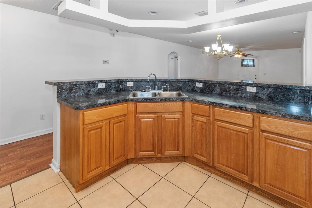 Image 7 of property listing at 1415 E ANNIE STREET, Tampa, FL 33612