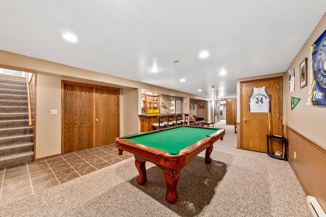 13715 W Park AVENUE, New Berlin, WI 53151