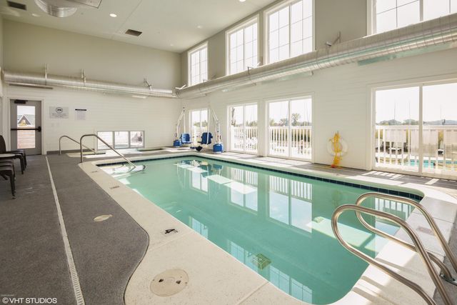 800 Whitwam Drive 1 & 1A, St. Joseph Twp, MI 49085