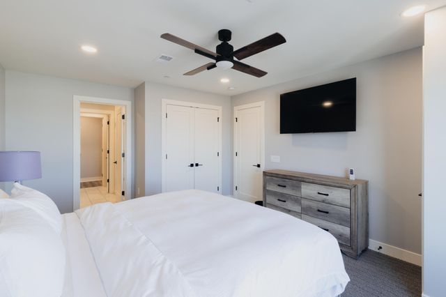 800 Whitwam Drive 1 & 1A, St. Joseph Twp, MI 49085