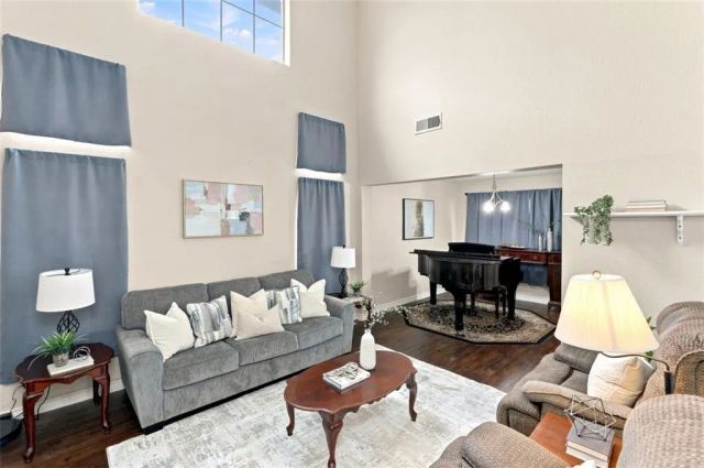 7560 Santa Lucia, Fontana, CA 92336