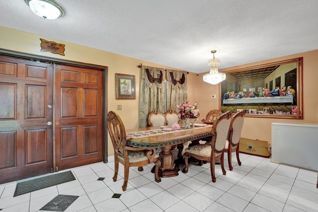 6540 SW 7th Street, Margate, FL 33068