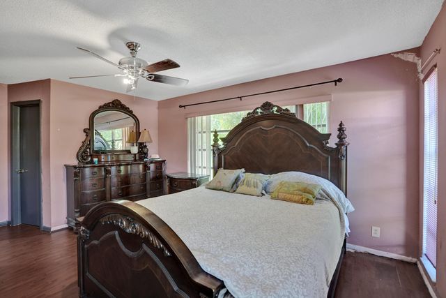 6540 SW 7th Street, Margate, FL 33068