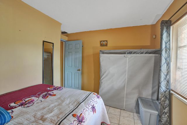 6540 SW 7th Street, Margate, FL 33068