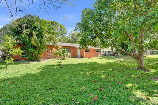 6540 SW 7th Street, Margate, FL 33068