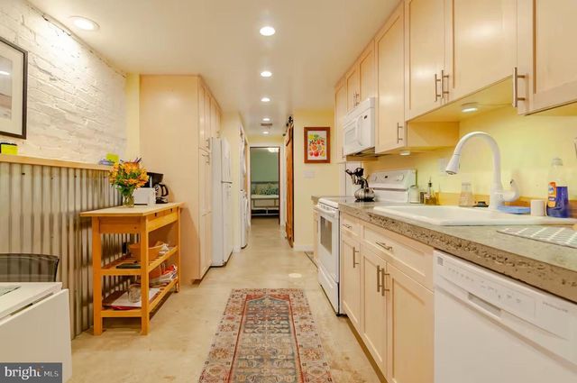 33 Q ST NE, Washington, DC 20002