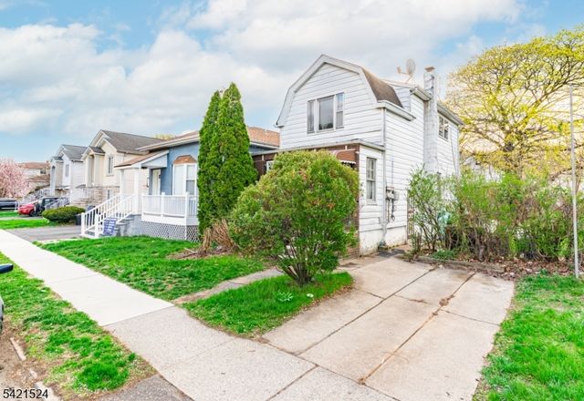 375 Westervelt Pl, Lodi Boro, NJ 07644