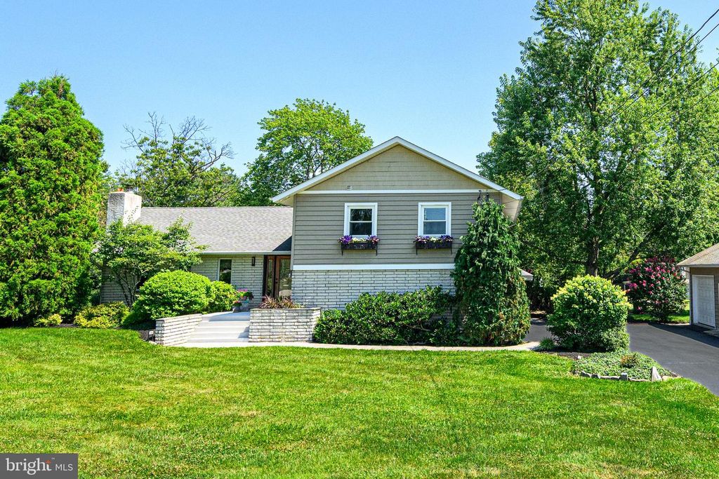 146 BELMONT AVE, Norristown, PA 19403
