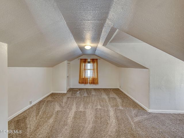 5712 Edgewater Drive, Toledo, OH 43611