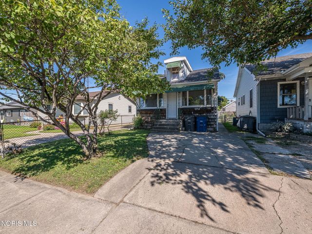 5712 Edgewater Drive, Toledo, OH 43611